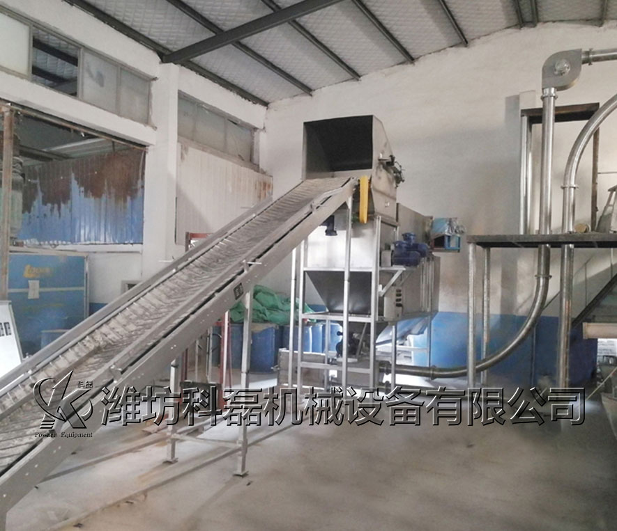 自動(dòng)拆包、管(guǎn)鏈輸送(sòng)站使用(yong)實拍 第(di)1張