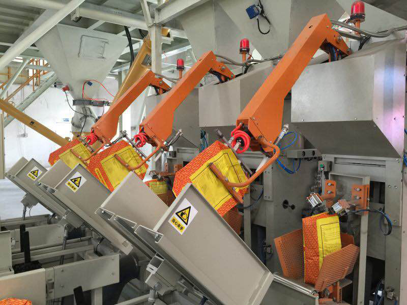 閥口(kǒu)自動上袋機 閥(fá)口袋上袋機 全(quan)自動包裝機 自(zi)動上袋機 第1張(zhang)